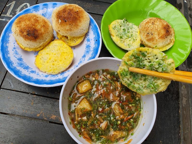 Bát lẩu bò nóng hổi, món đặc sản hấp dẫn của Đà Lạt.
